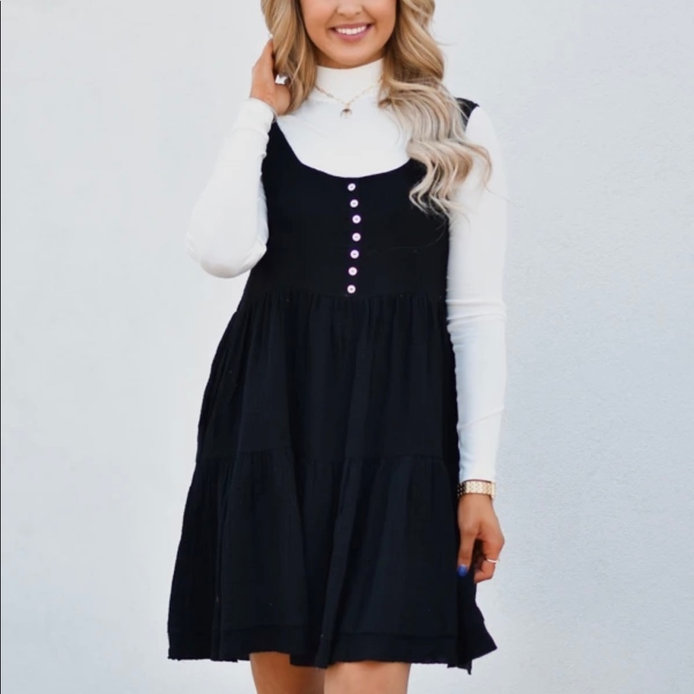 Black shift dress